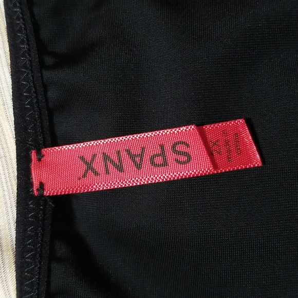 Spanx NWT Black Open Bust Suit with Adjustable Straps Size 2X - Picture 8 of 9